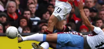 defensas centrales ea sports fc