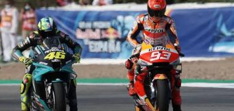 patada de Márquez a Rossi en 2025