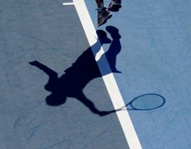 Sacar en tenis primer servicio