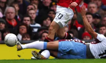 defensas centrales ea sports fc